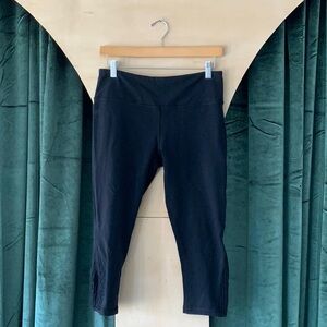 Glyder Cropped Black Leggings